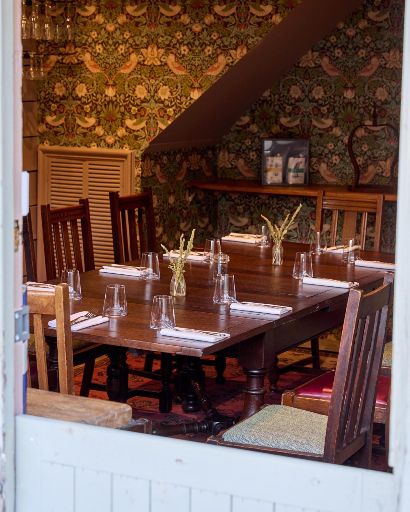 The Plough Inn Little Faringdon エクステリア 写真