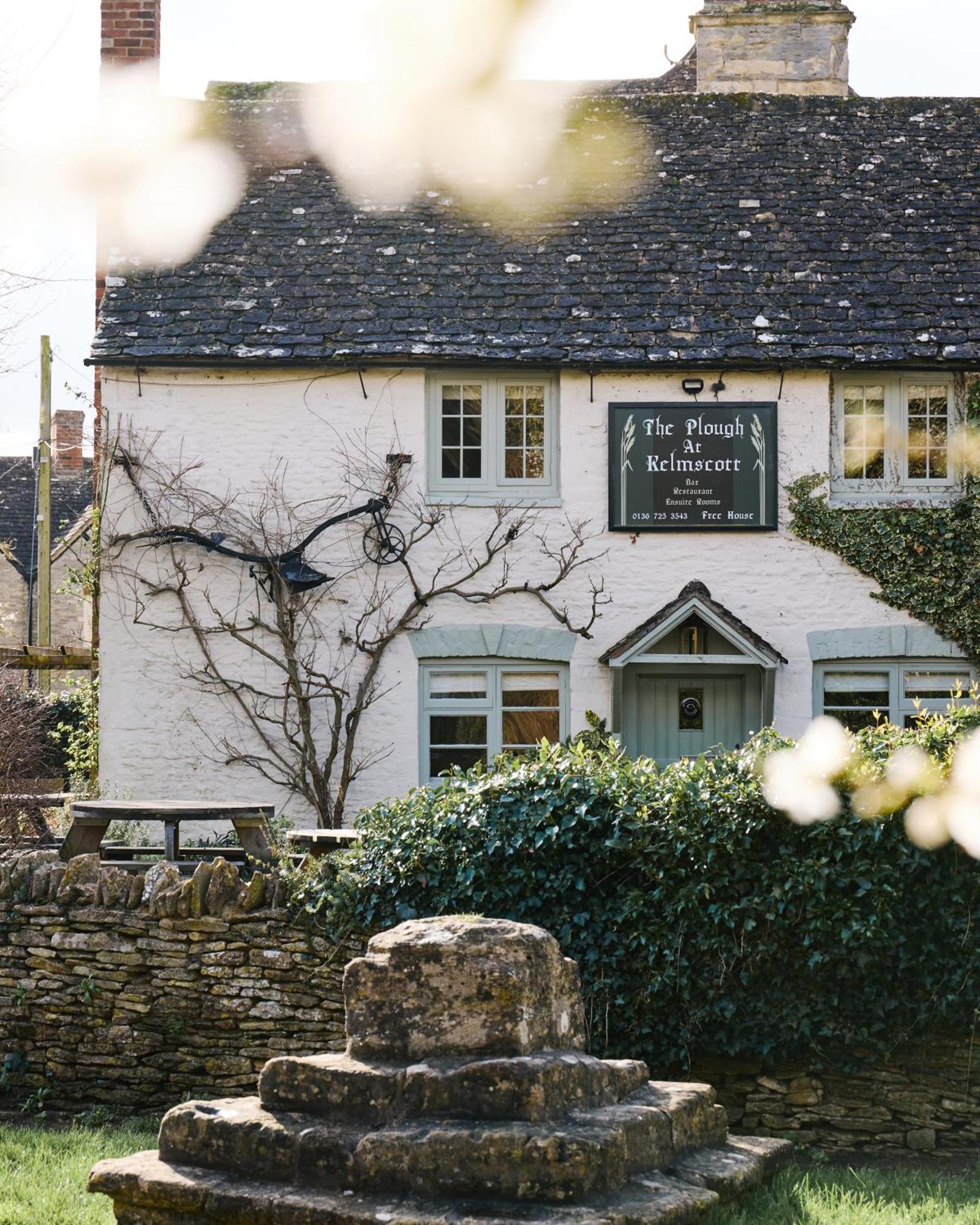 The Plough Inn Little Faringdon エクステリア 写真